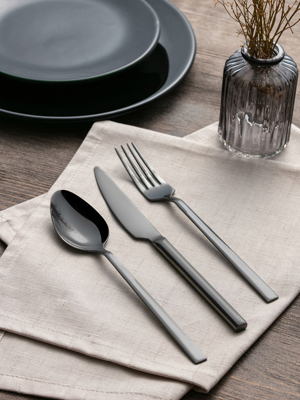 Siyah Çelik Çatal Kaşık Bıçak Seti 18'li-1