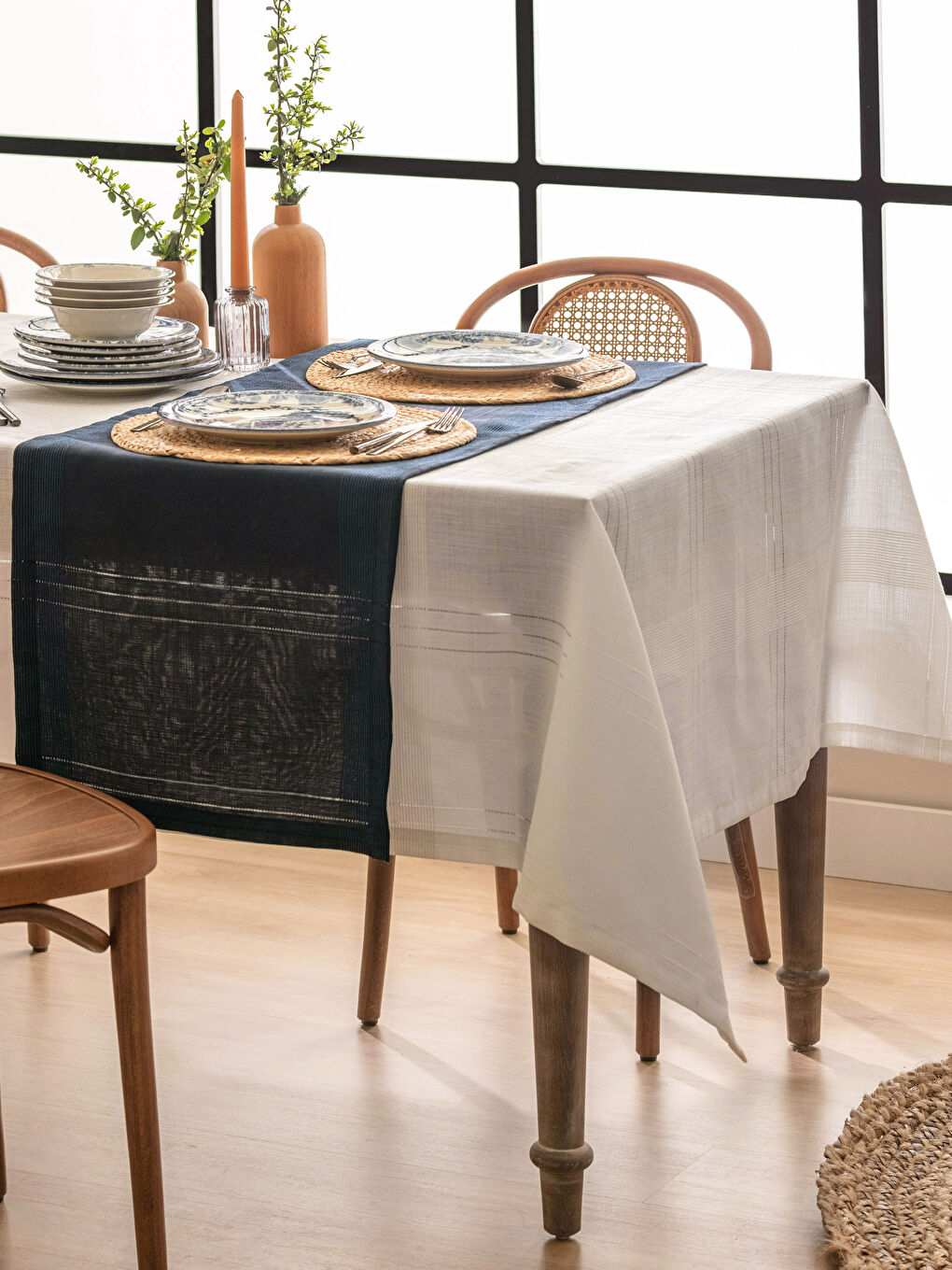 Ekru Düz Masa Örtüsü 150x200 cm