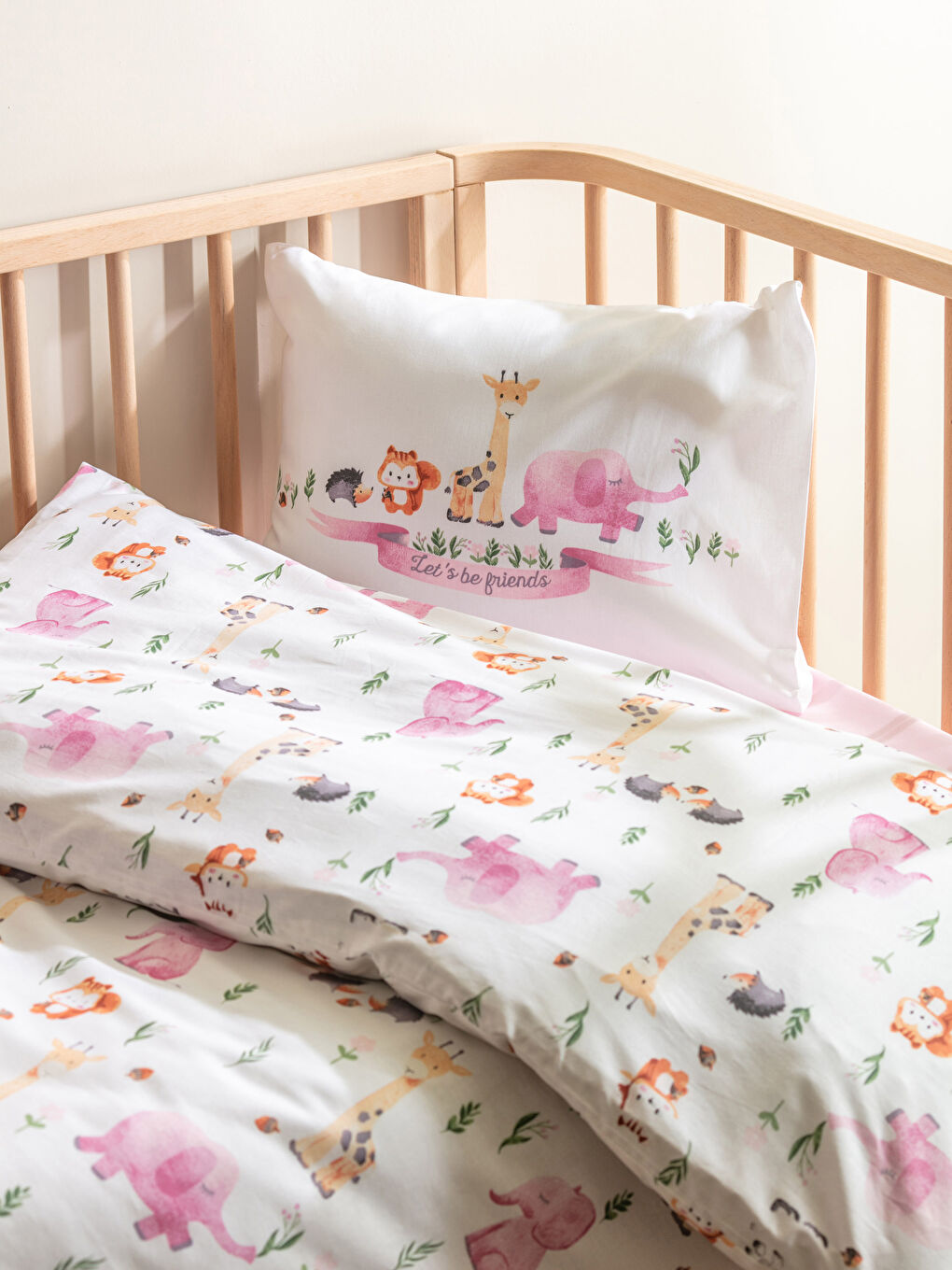 Karışık Desenli Pamuklu Kız Bebek Nevresim Takımı-2