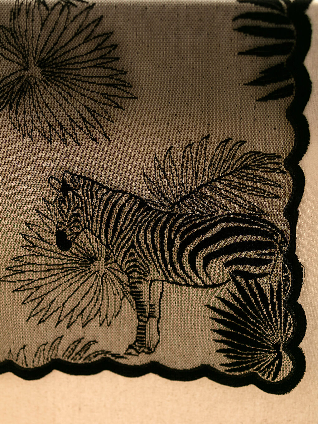 LCW HOME Karişik Zebra Desenli Dantel Runner 45x150 cm - 2