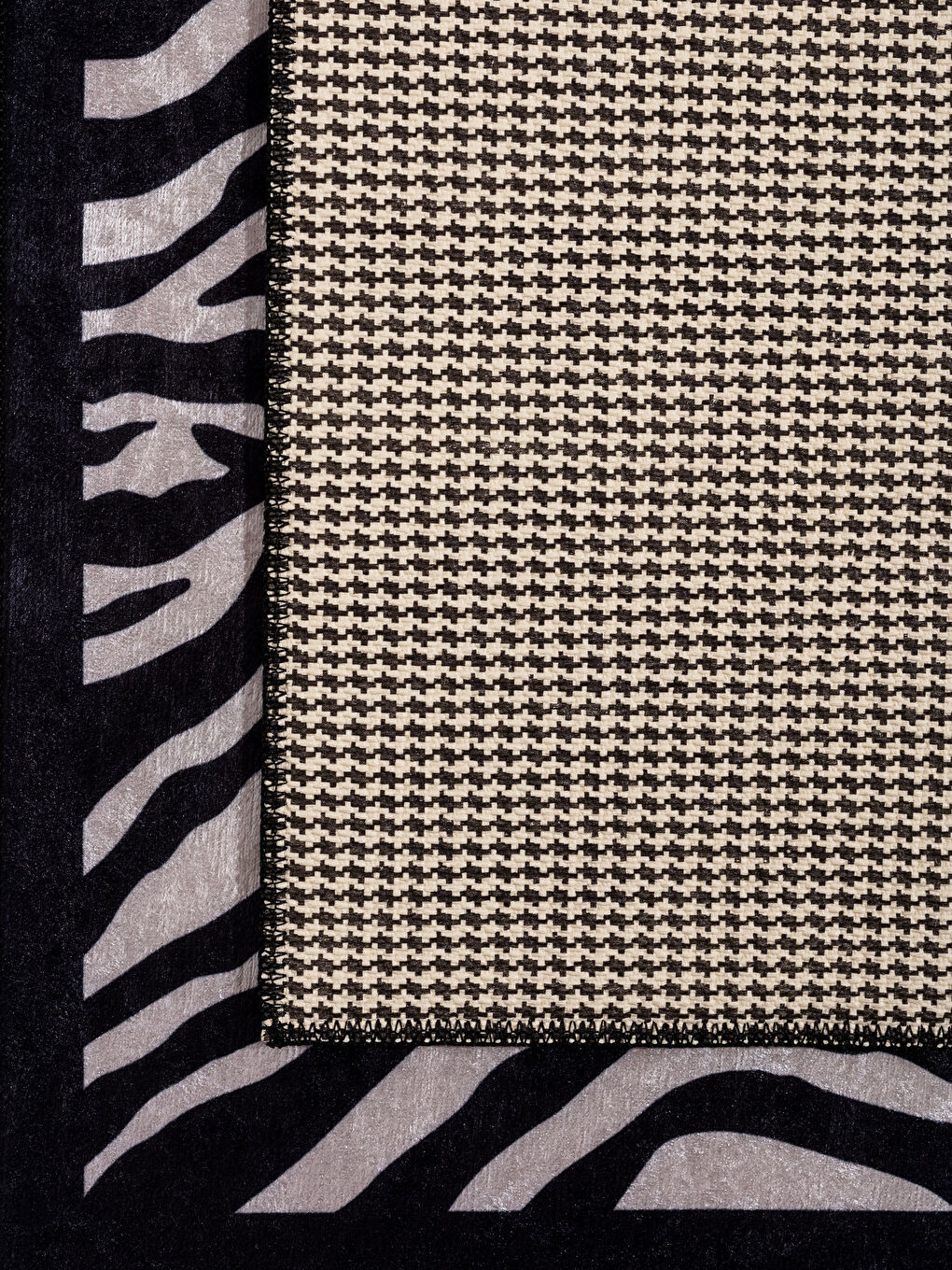 LCW HOME Zebra Patterned Bath Mat 2 Pack -S2KH42Z8-LQJ