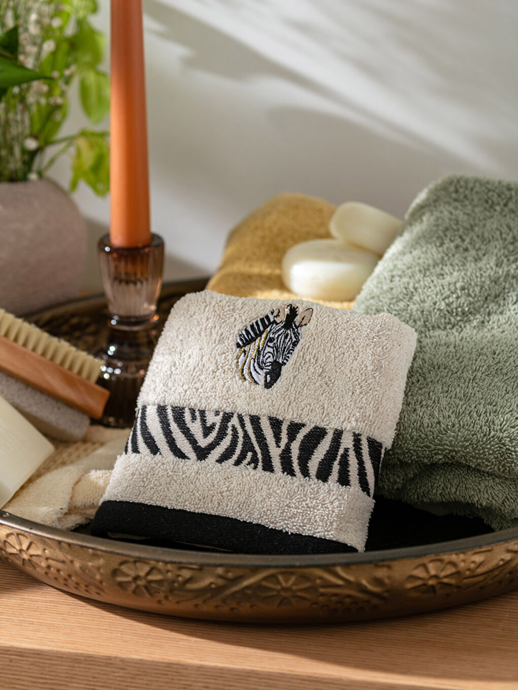 LCW HOME Zebra Embroidered Cotton Hand Towel 30x50 Cm -S2KH75Z8-CV5