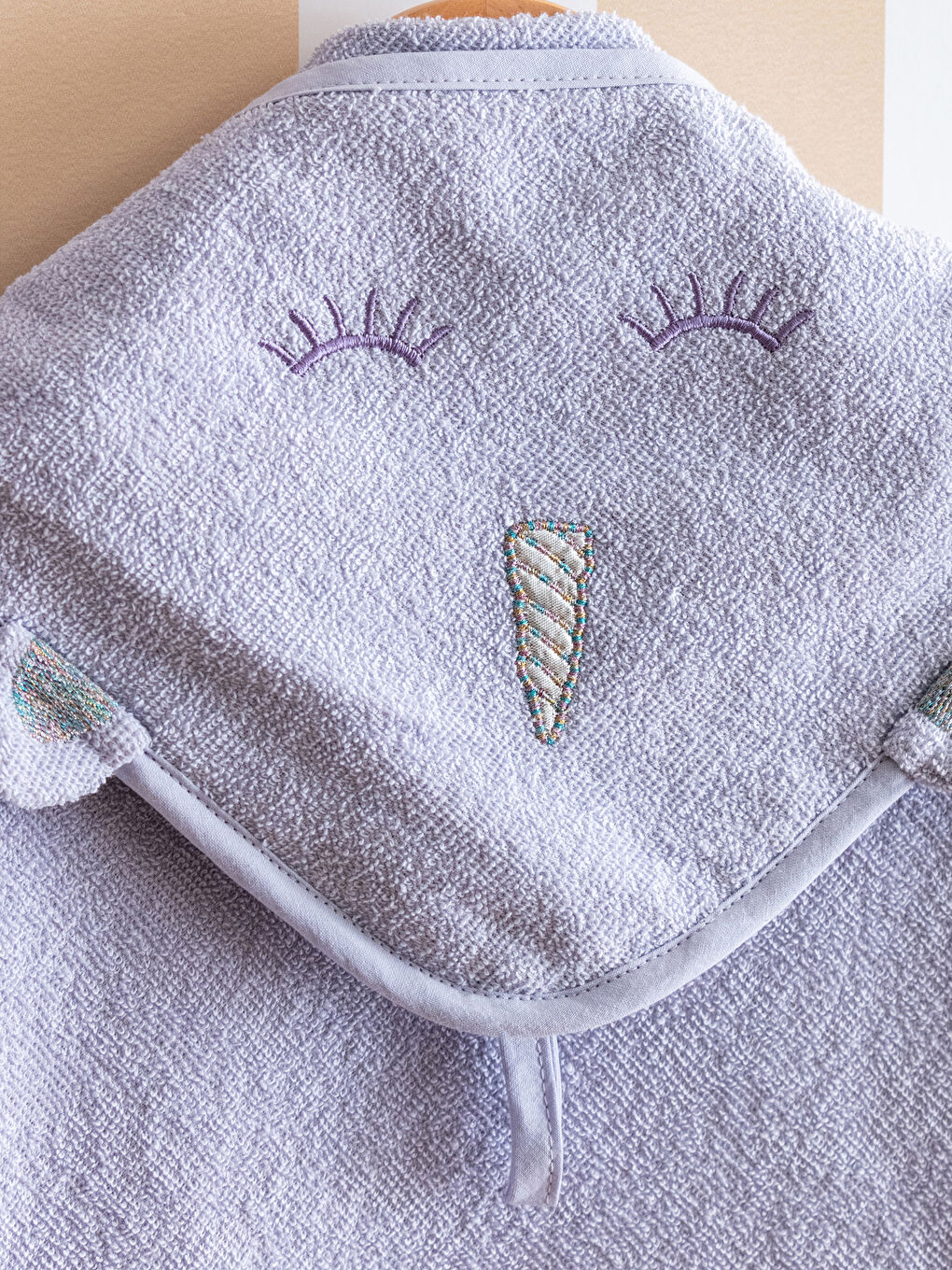 فوط حمام الطفل المطرزة ذات الغطاء للبنات 75x75 سم-2