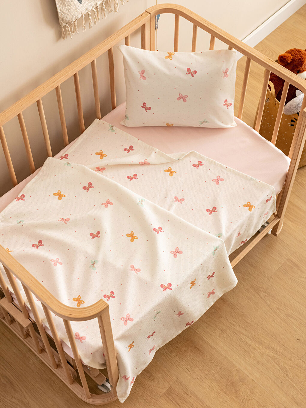 Parure de Lit Bébé en Piqué de Coton à Motif Papillon-1