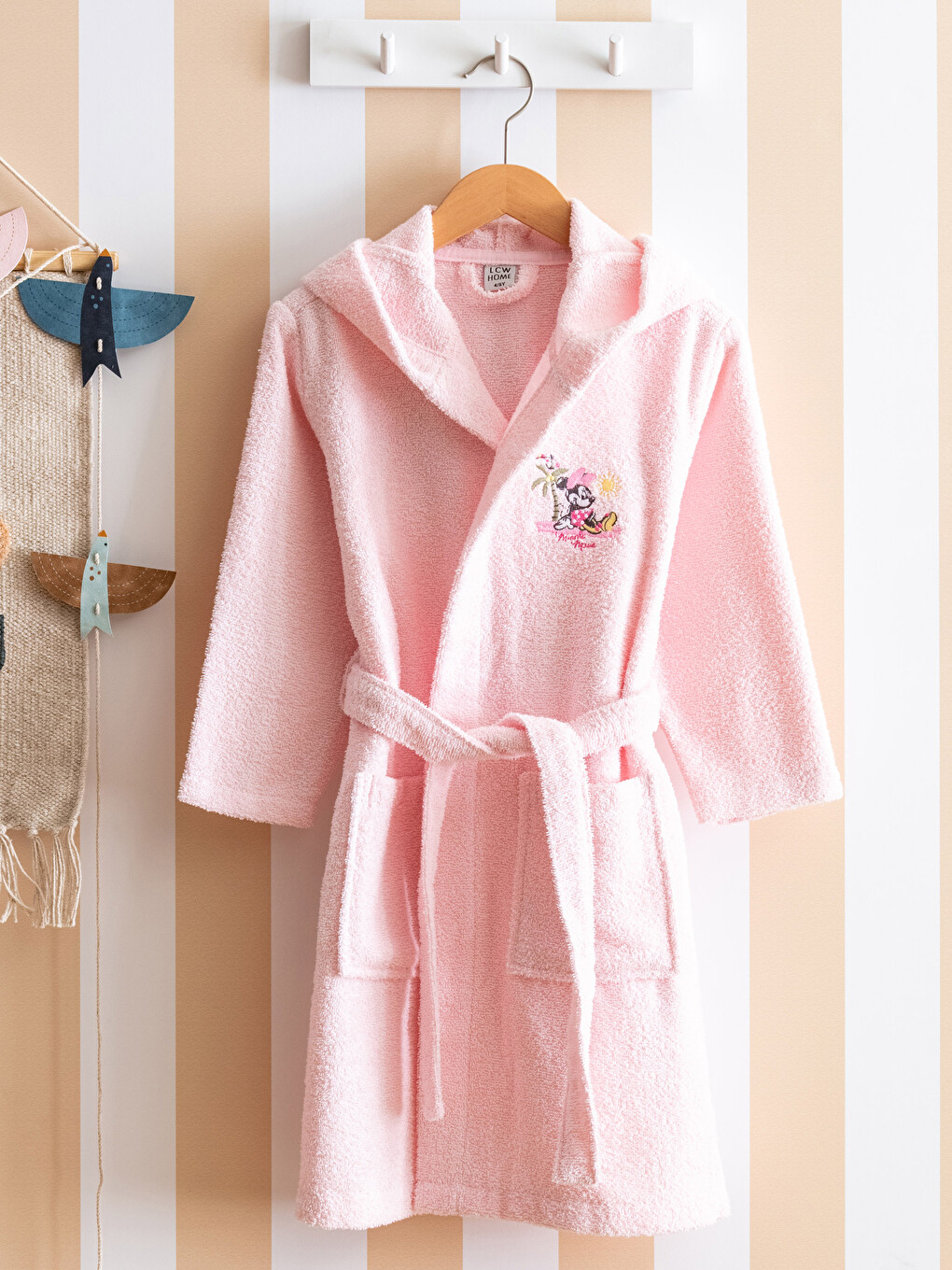 Pembe Minnie Mouse Lisanslı Kapüşonlu Kız Çocuk Bornoz