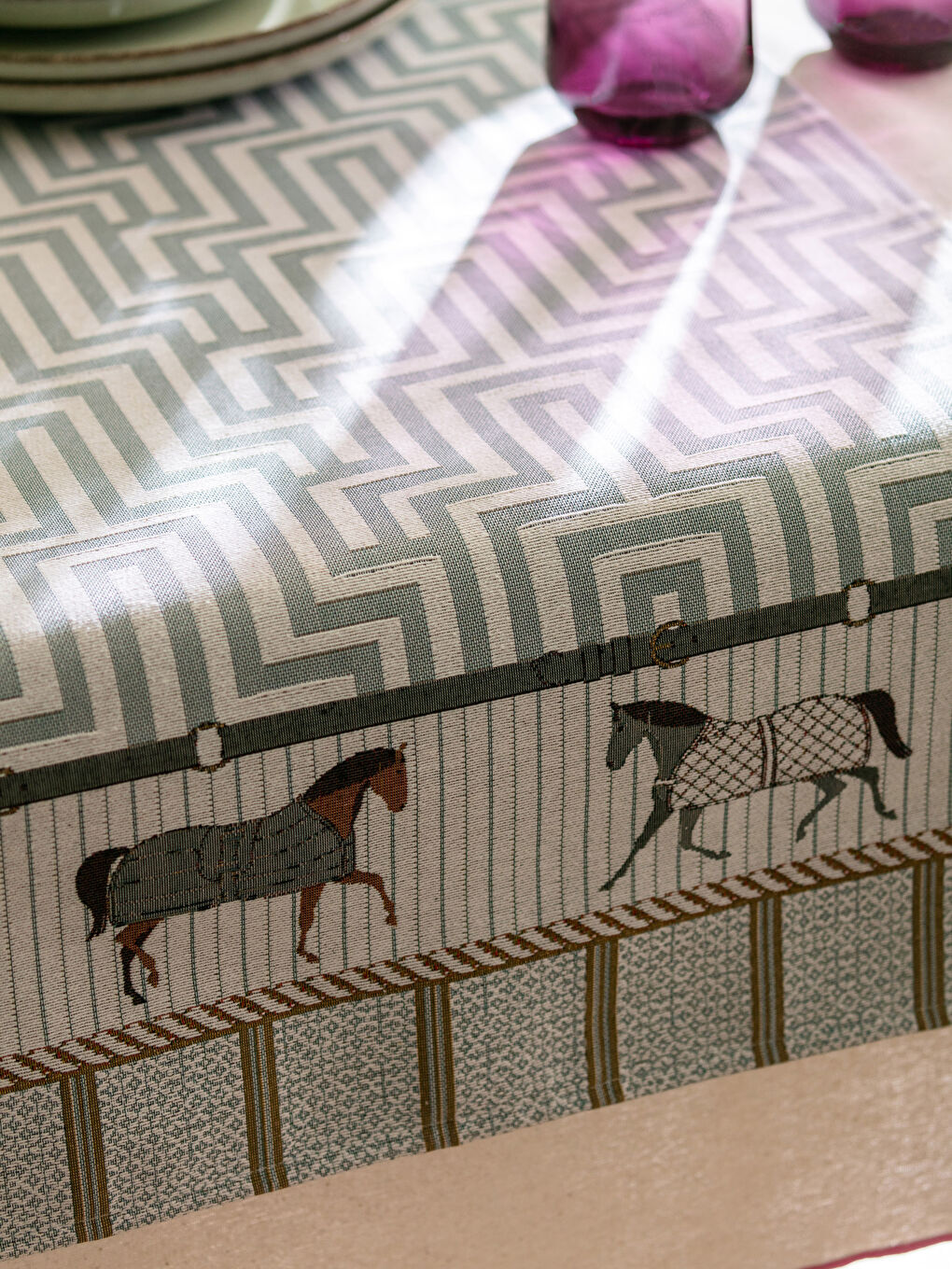 Traversă Cu Model Cal 45x120 Cm-1