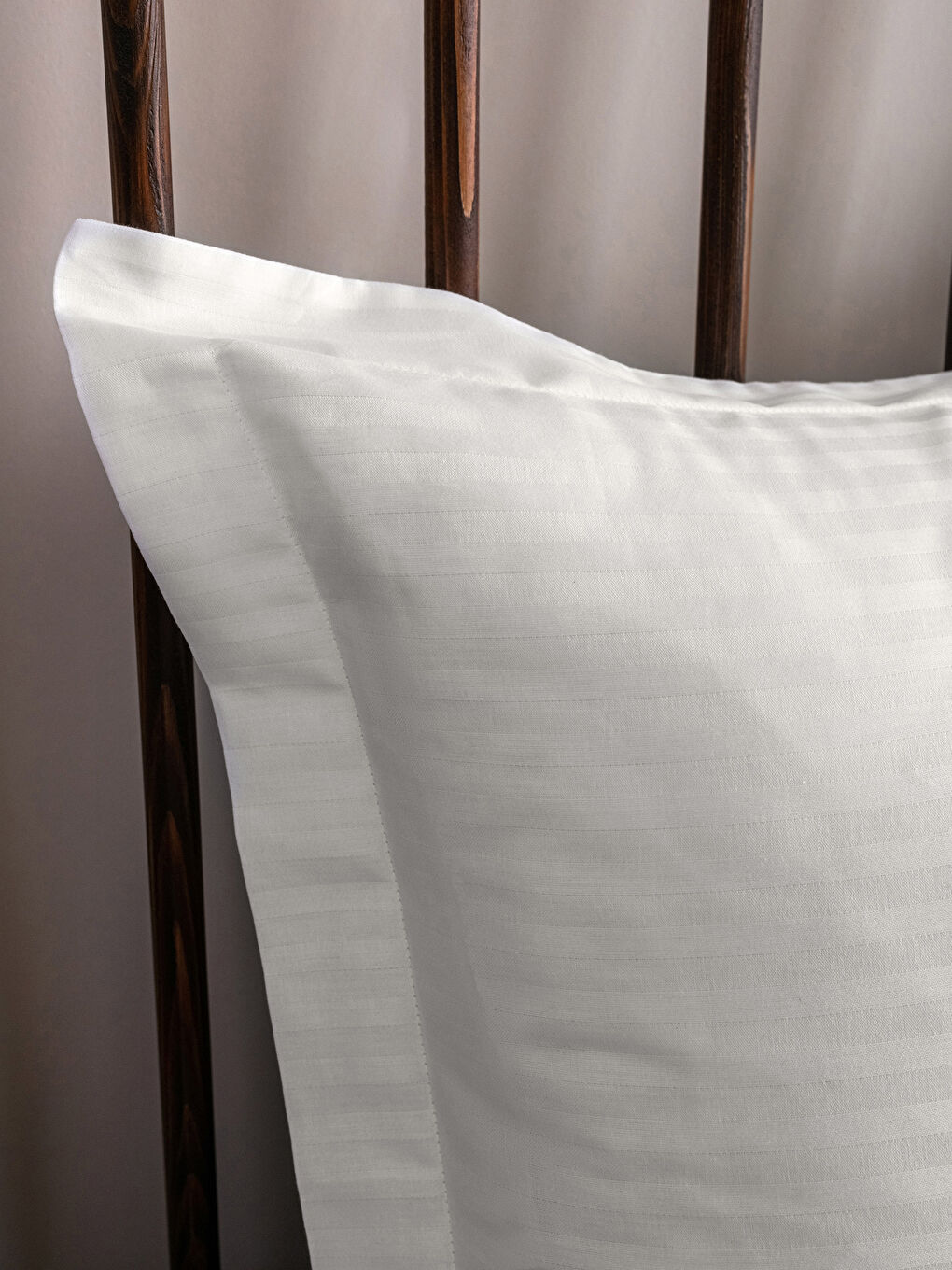 Beyaz Düz Pamuk Saten Yastık Kılıfı 2'li 50x70 cm-2