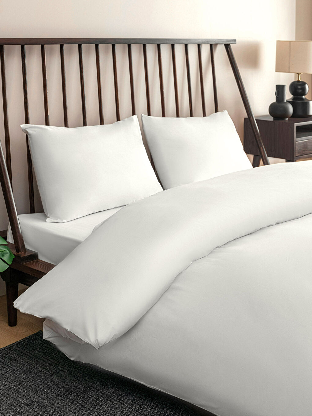 Beyaz Pamuklu Düz Çift Kişilik Nevresim Seti