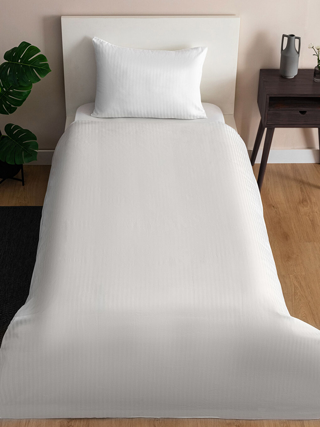 Beyaz Çizgili Pamuk Saten Tek Kişilik Nevresim Seti-1