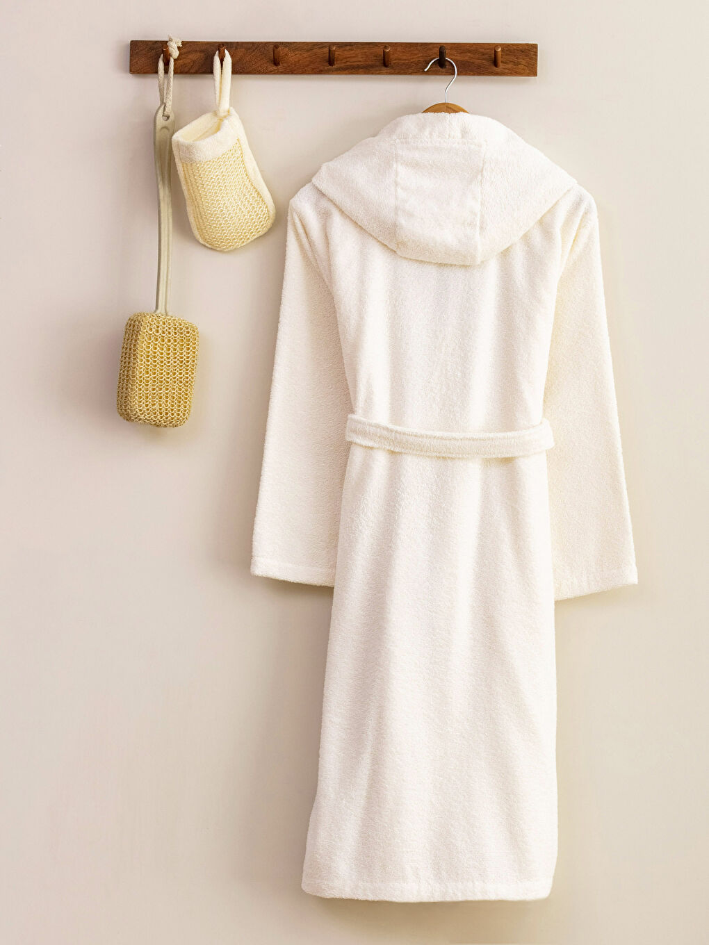 روب حمام سادة بغطاء رأس للسيدات-1