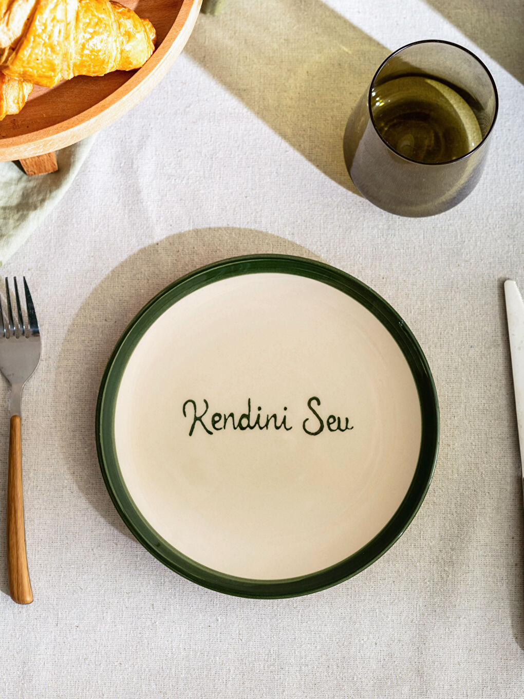 Yeşil Yazı Baskılı Seramik Pasta Tabağı 21 cm-1