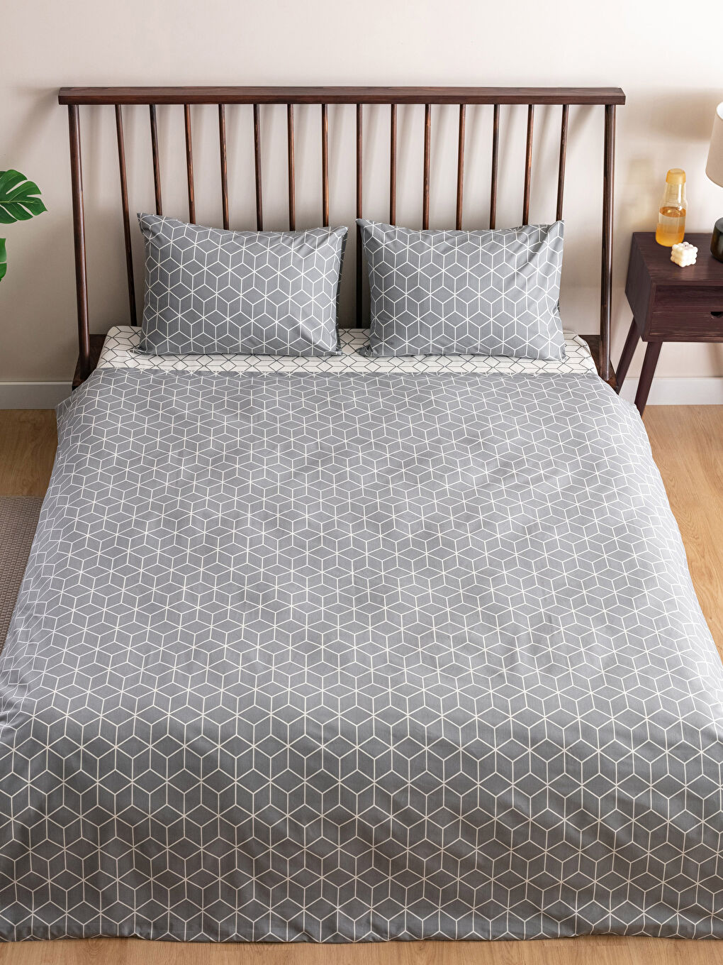 Gri Desenli Pamuklu Çift Kişilik Nevresim Takımı-1