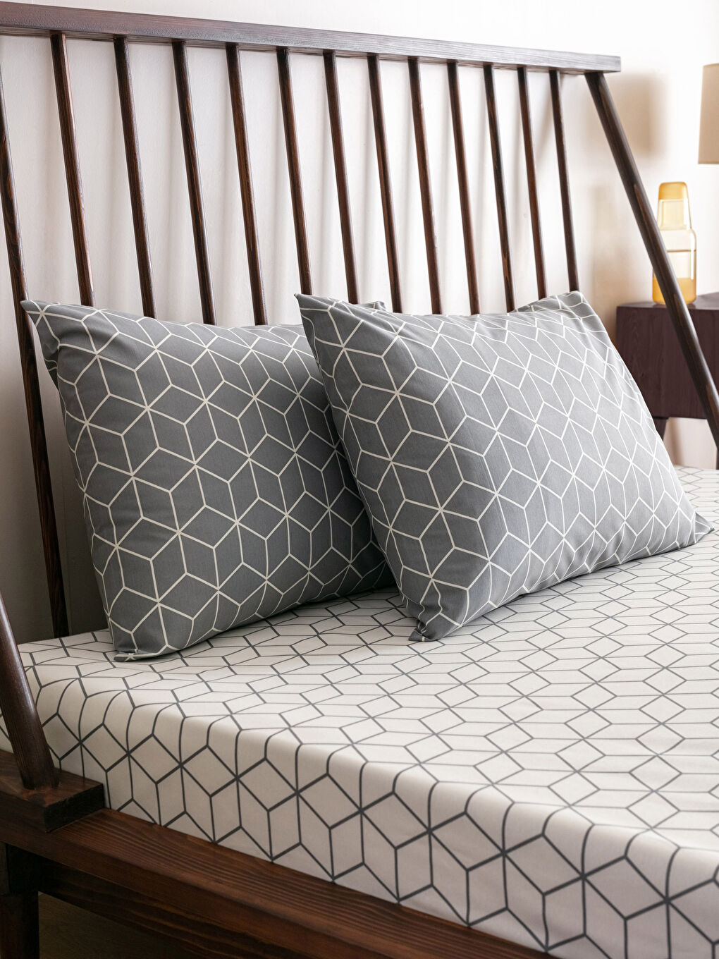 Gri Desenli Pamuklu Çift Kişilik Nevresim Takımı-2