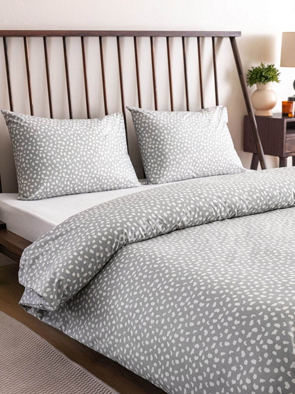 Gri Desenli Çift Kişilik Nevresim Seti