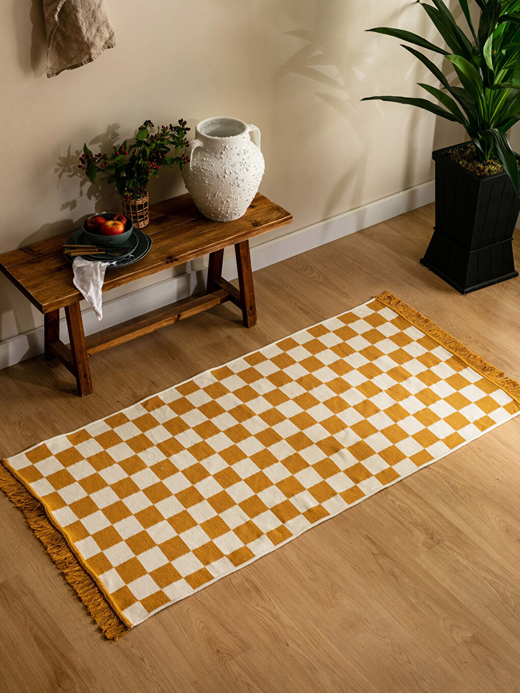 Checker Patterned Double Sided Tasseled Rug 80x150 Cm