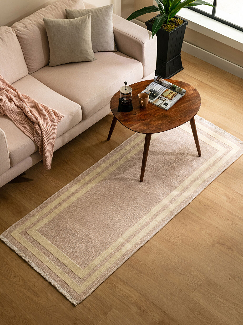 Ekru Saçak Detaylı Desenli Çift Taraflı Halı 80x200 cm