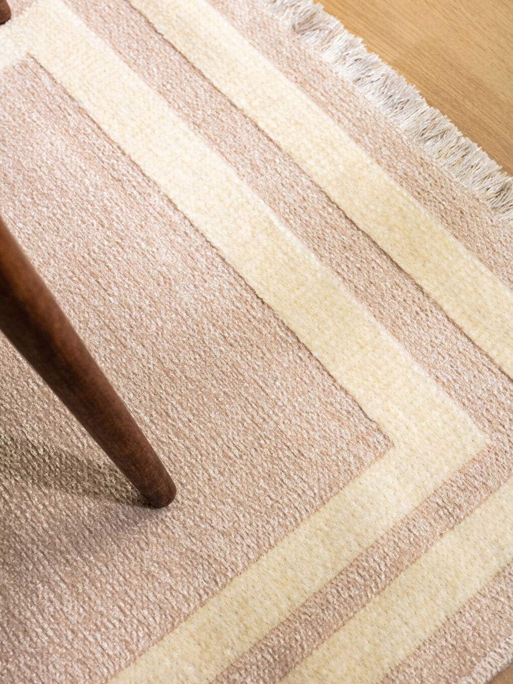 Ekru Saçak Detaylı Desenli Çift Taraflı Halı 80x200 cm-1