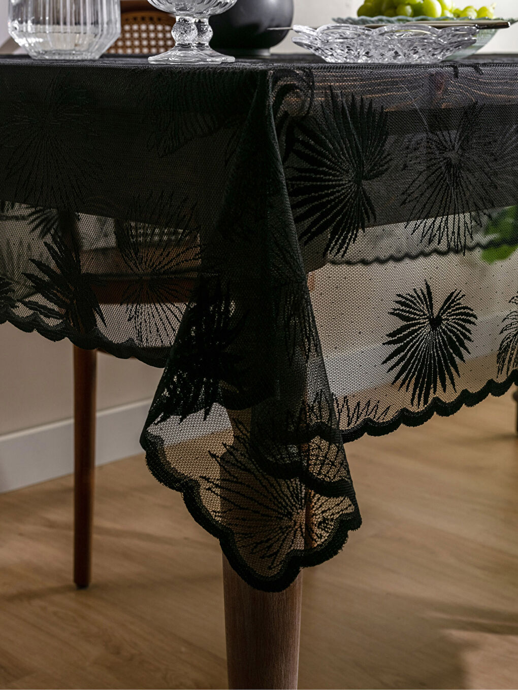 مفرش طاولة دانتيل مْطَرّْز 150x200 سم-3