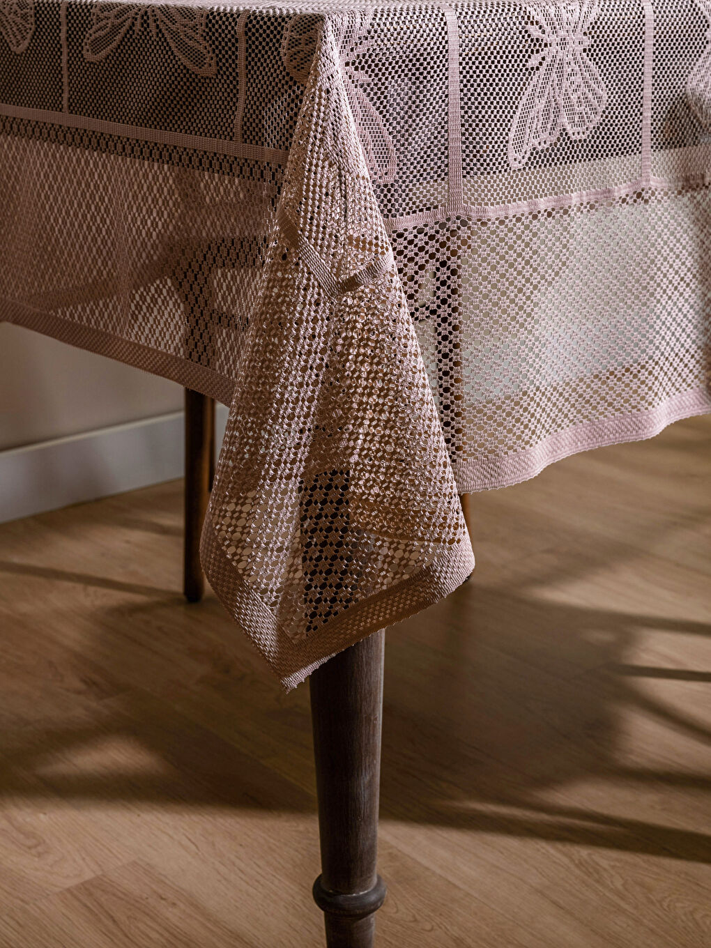 Bestickte Tischdecke aus Spitze 150x200 cm-2
