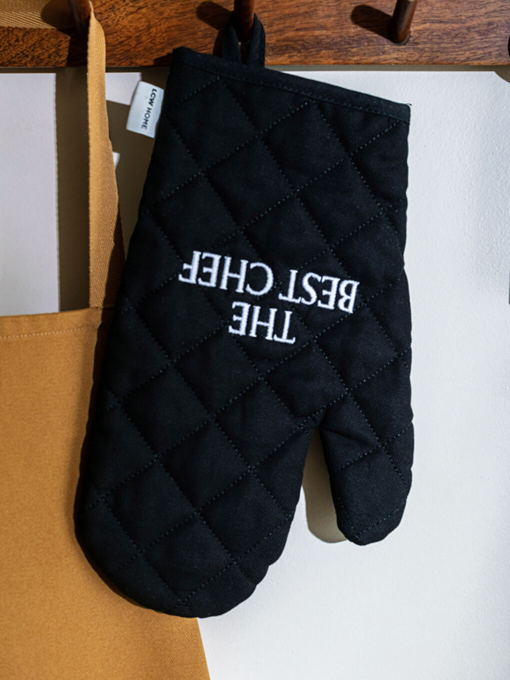 Mănușă de Cuptor Brodată cu Litere