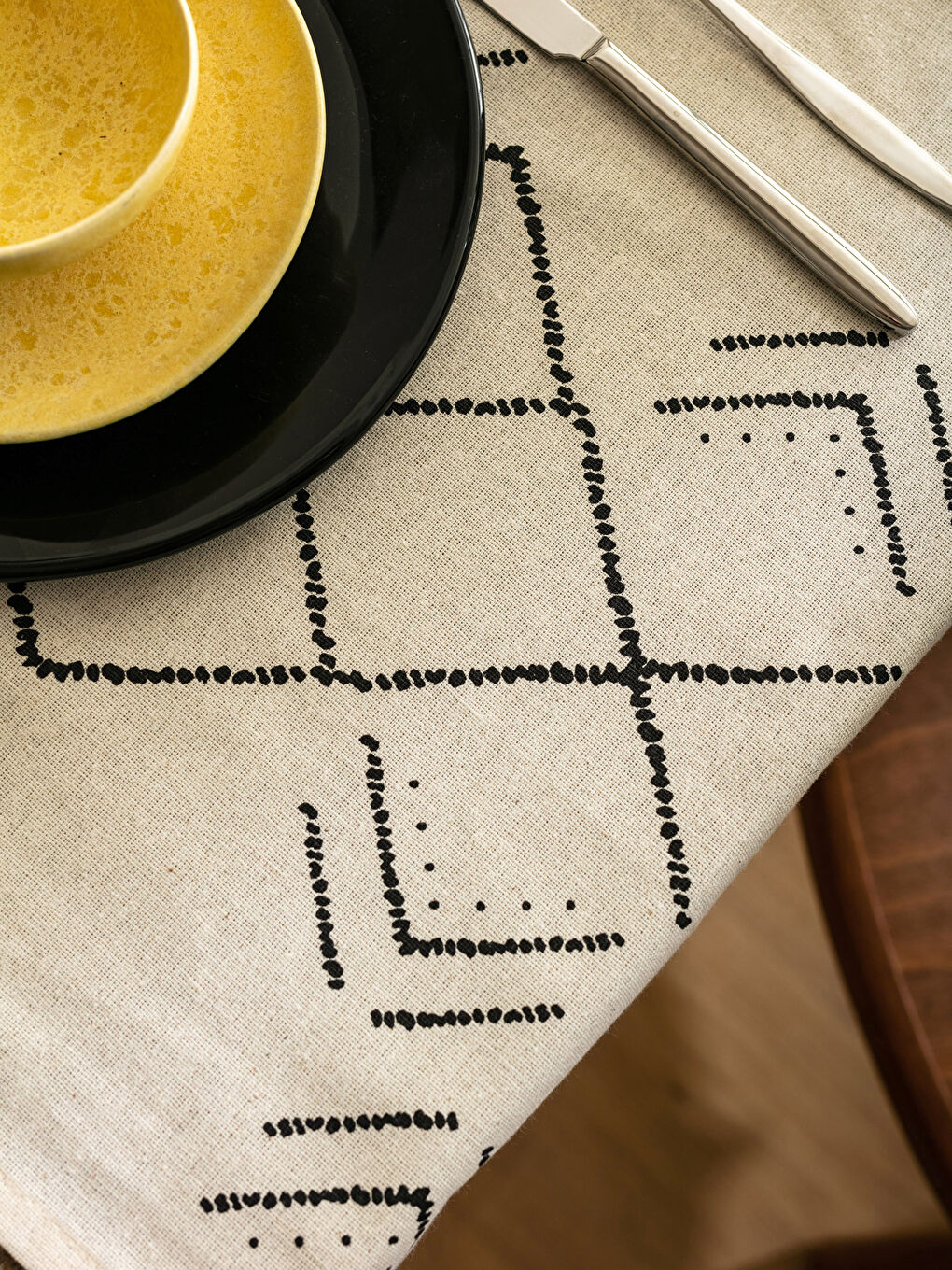 Siyah Baskılı Runner-1