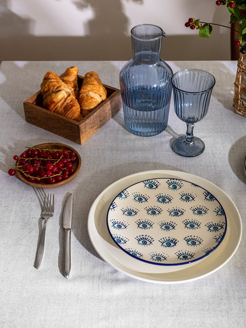 Mavi Göz Baskılı Seramik Tabak 21 cm-1