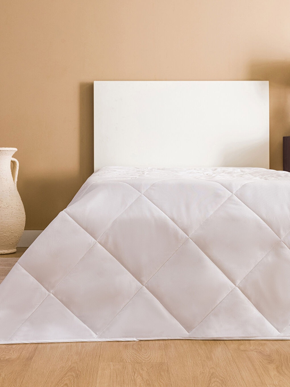 Self Patterned Single Quilt 155x215 Cm -S38520Z8-J5E