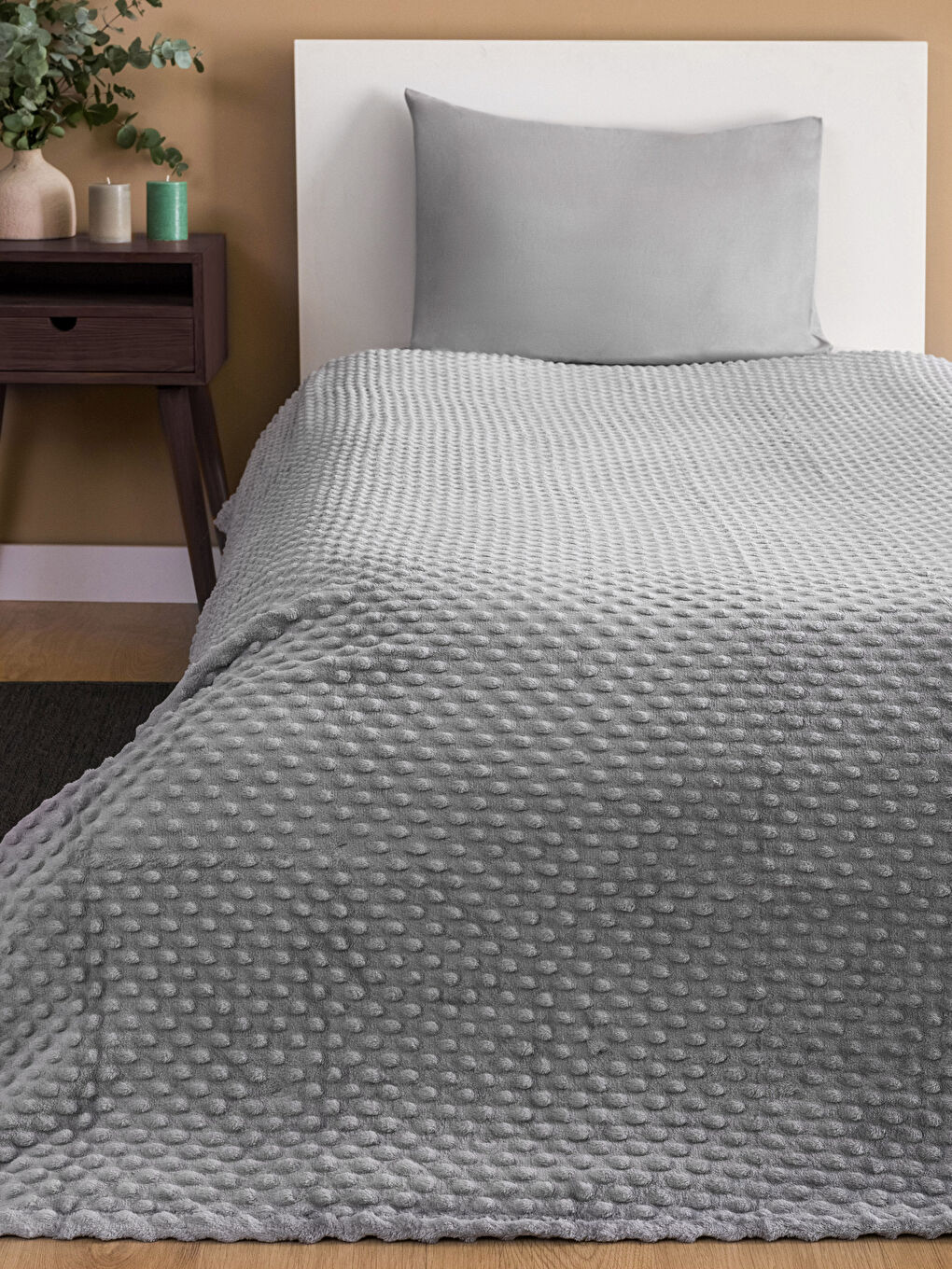 Gri Welsoft Tomurcuk Desenli Tek Kişilik Battaniye 150x220 cm