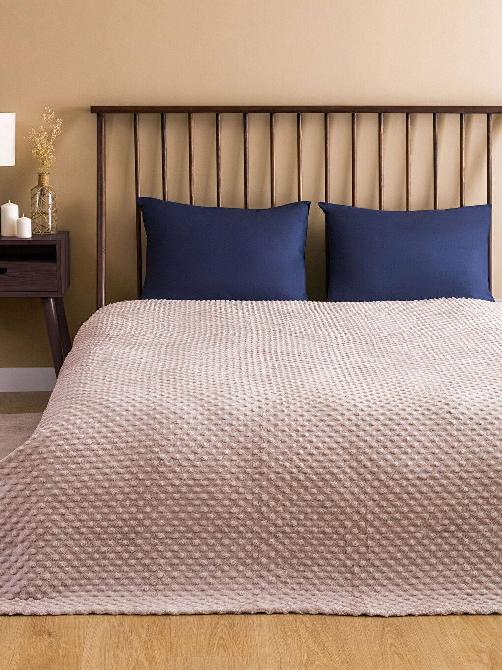 LCW HOME Tomurcuk Desenli Welsoft Çift Kişilik Battaniye 200x220 cm-1