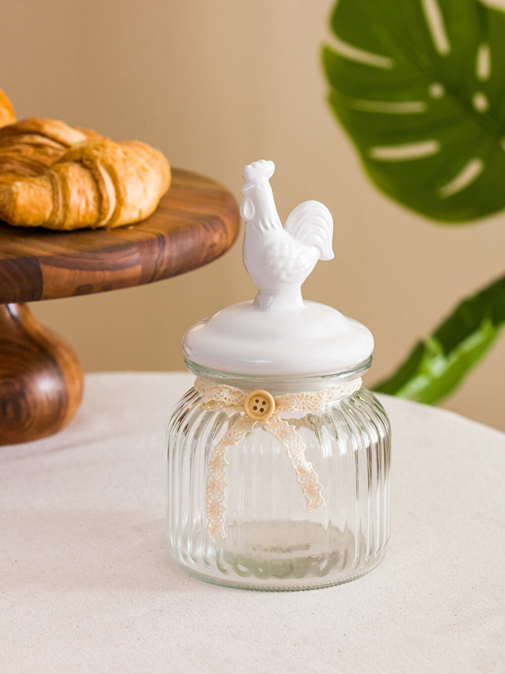 برطمان زجاج بغطاء 650 مل