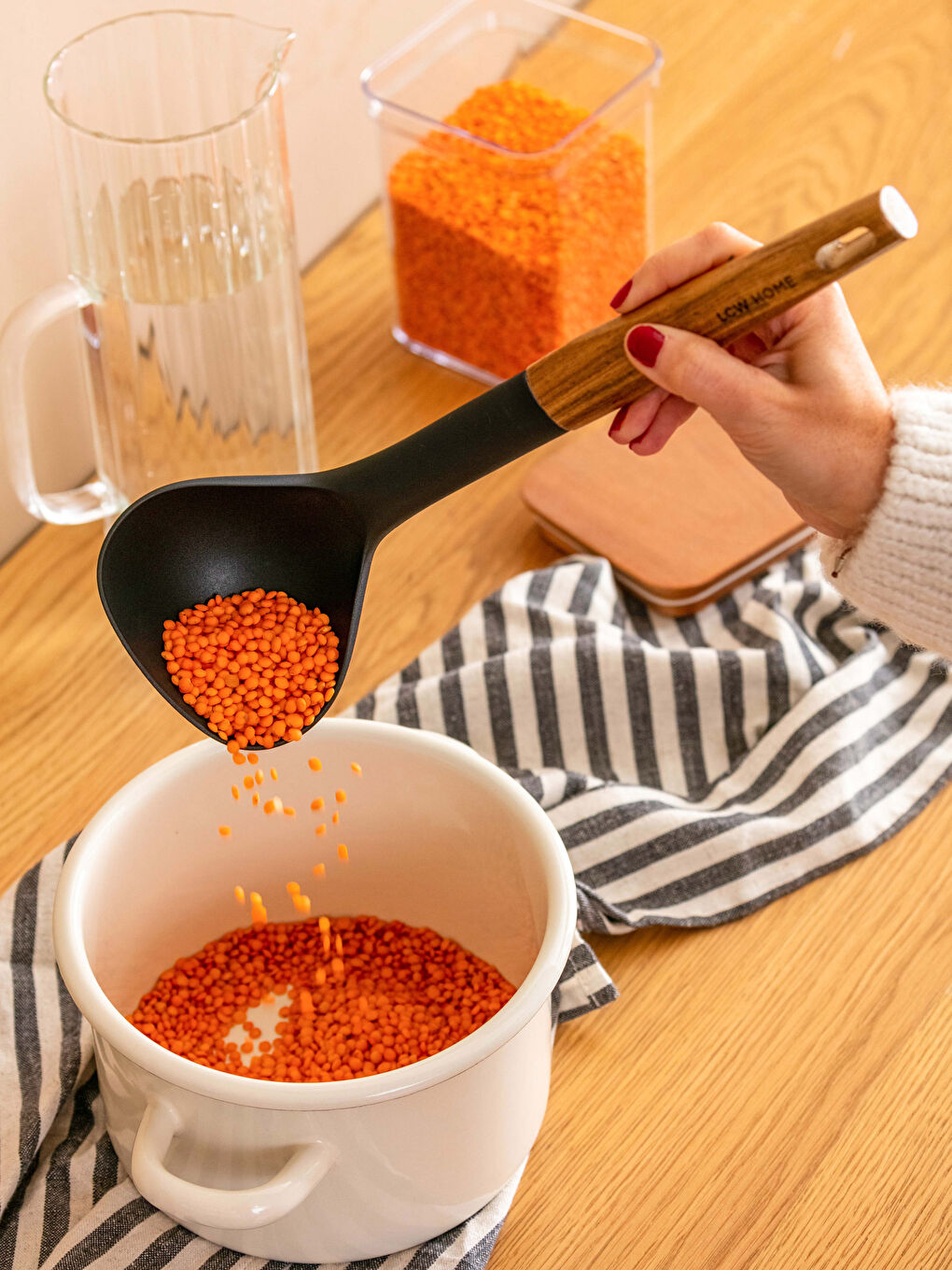 Siyah Servis Kepçesi 30 cm