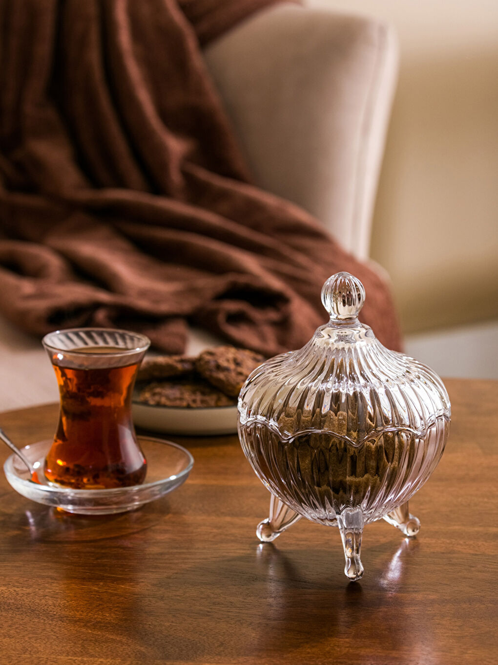 Renksiz Ayaklı Cam Şekerlik 11x15 cm