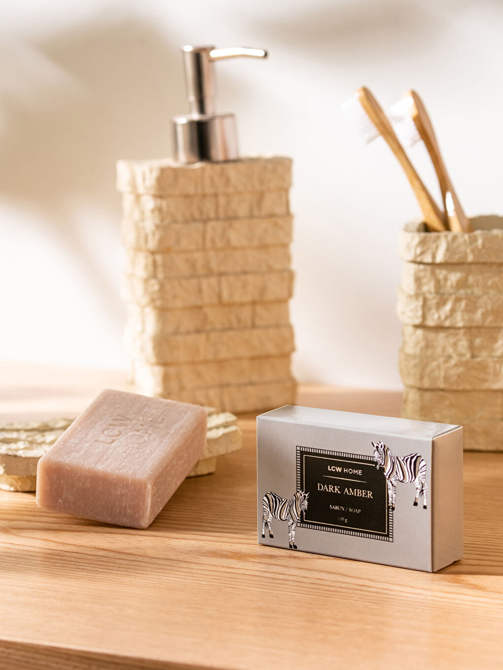 Black Amber Scented Solid Soap 100 Gr-1