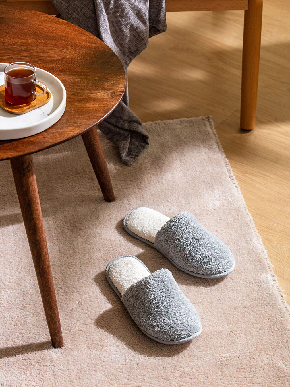 Gri Düz Önü Kapalı Erkek Ev Terliği