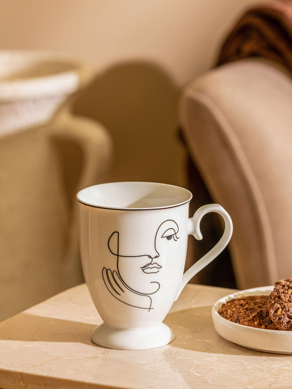 Siyah Yüz Baskılı Porselen Kupa 300 ml