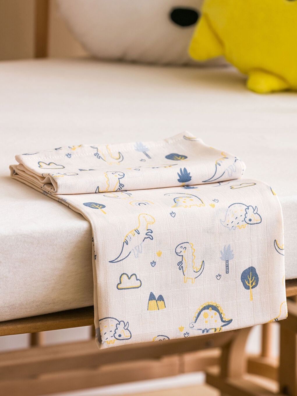 Ekru Baskılı Erkek Bebek Müslin Bez 90x100 cm-1