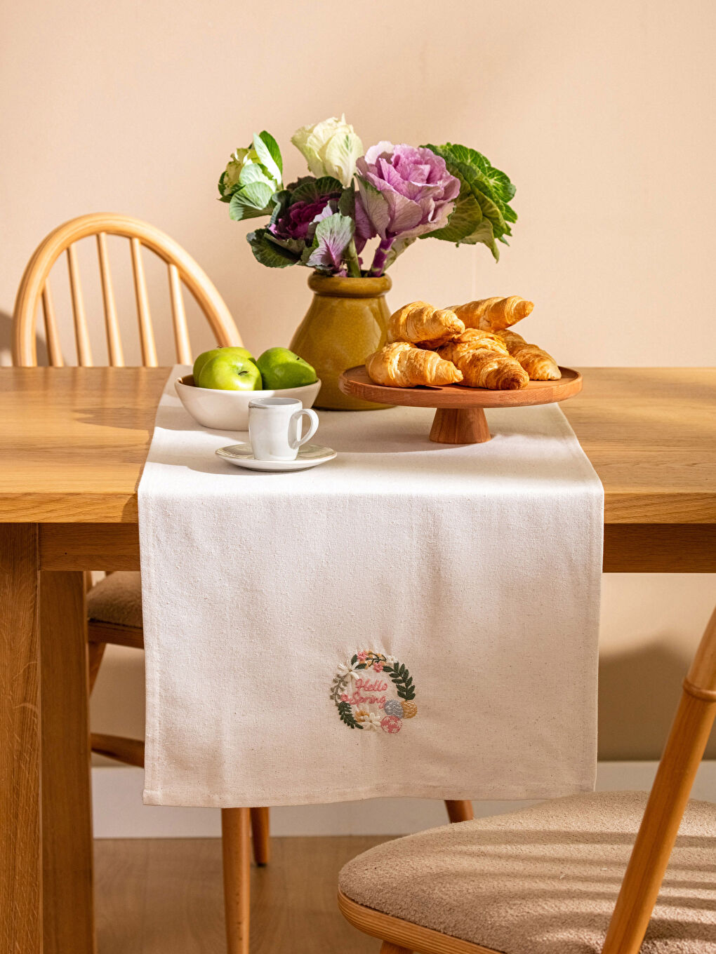 Bestickter Tischläufer 45x150 cm-1