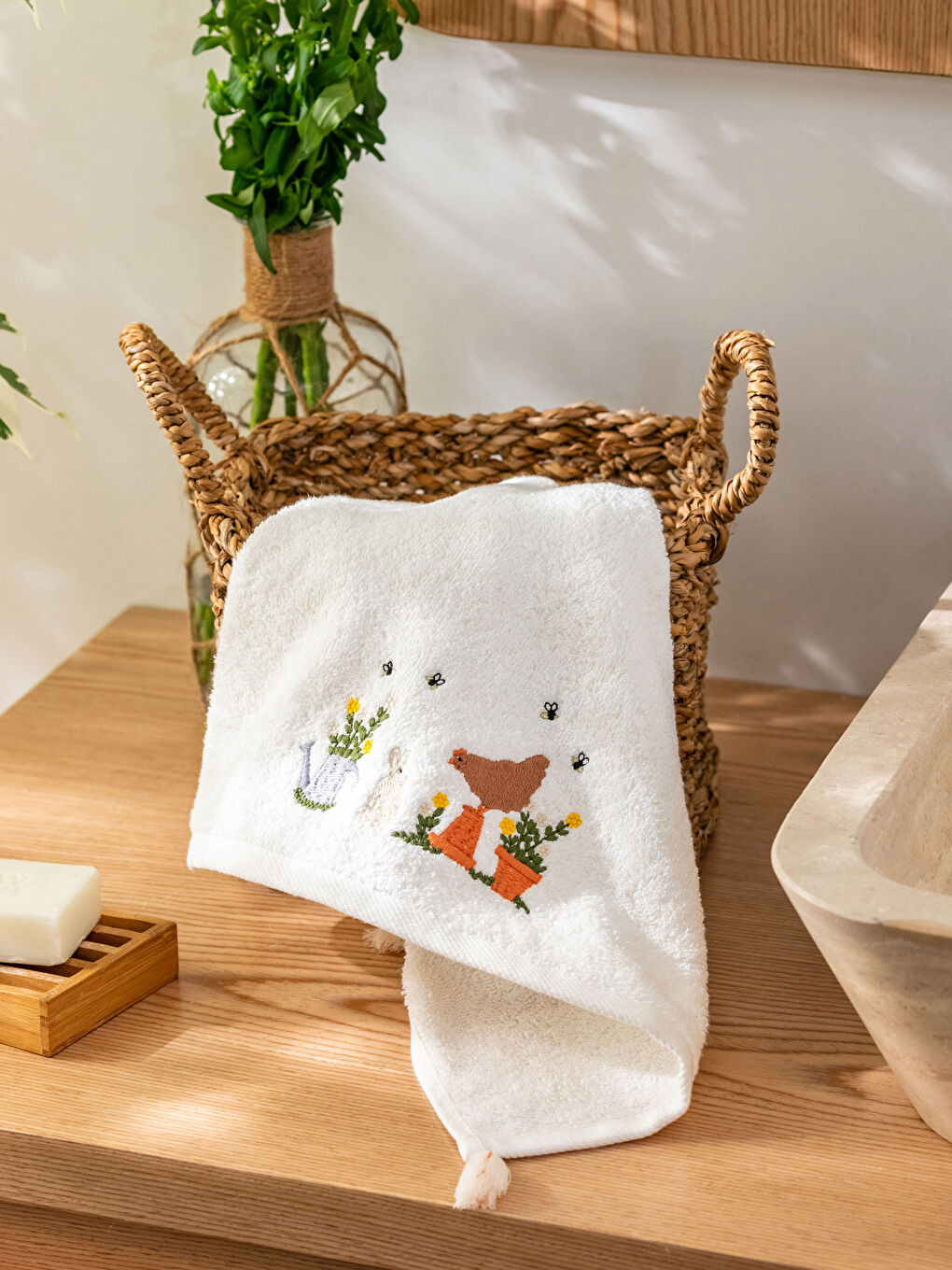 منشفة يد مْطَرّْزَة 50x80 cm-1