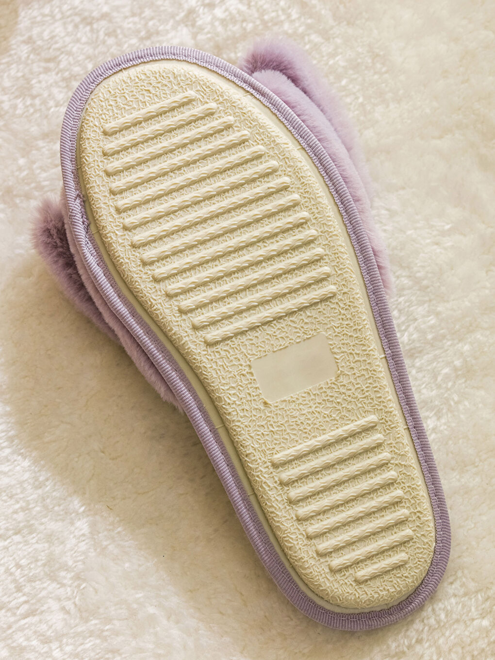 سليبر منزل للسيدات مزين بفيونكة قطيفة-4