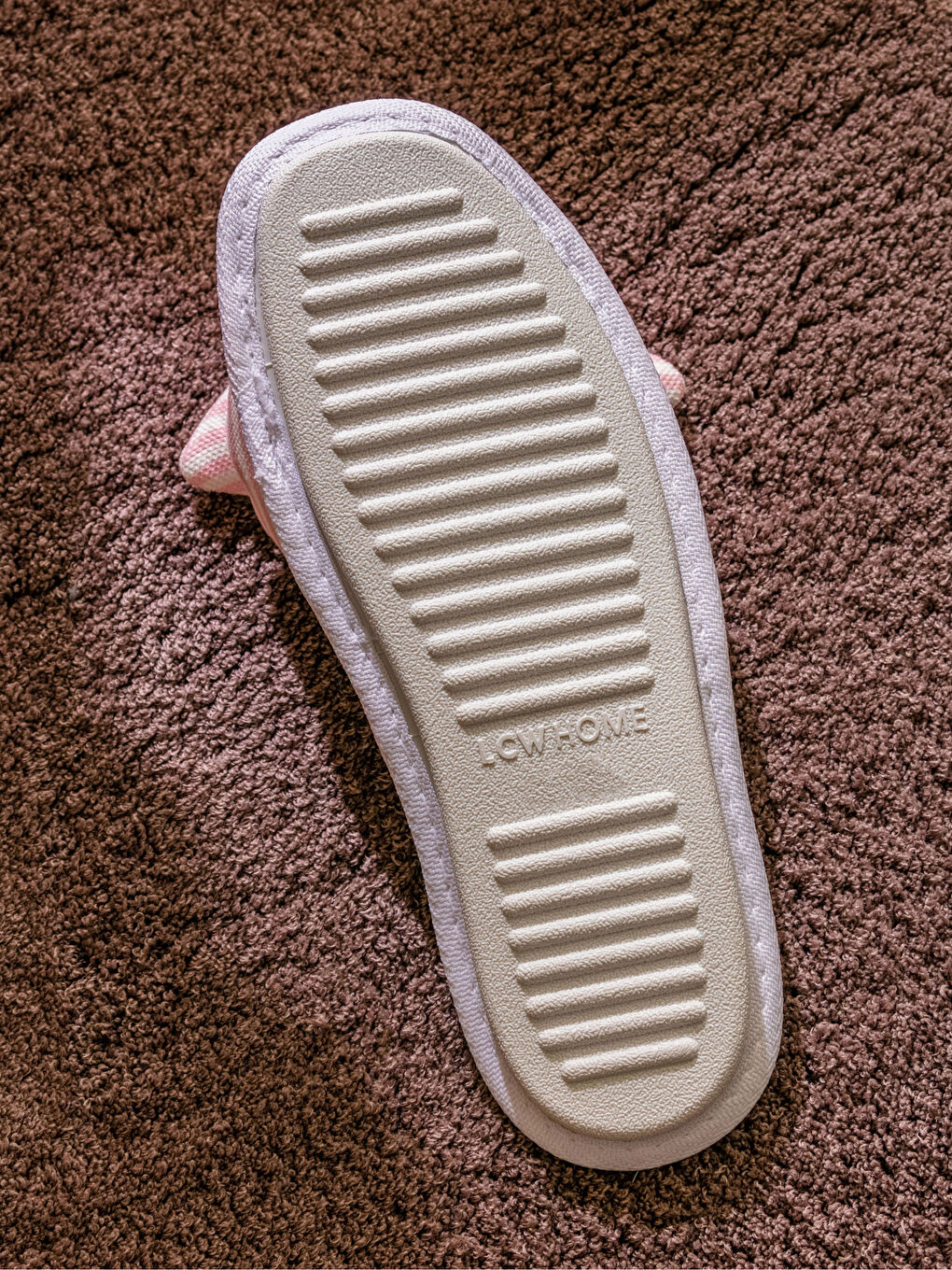 Pembe Fiyonk Detaylı Kadın Ev Terliği-4