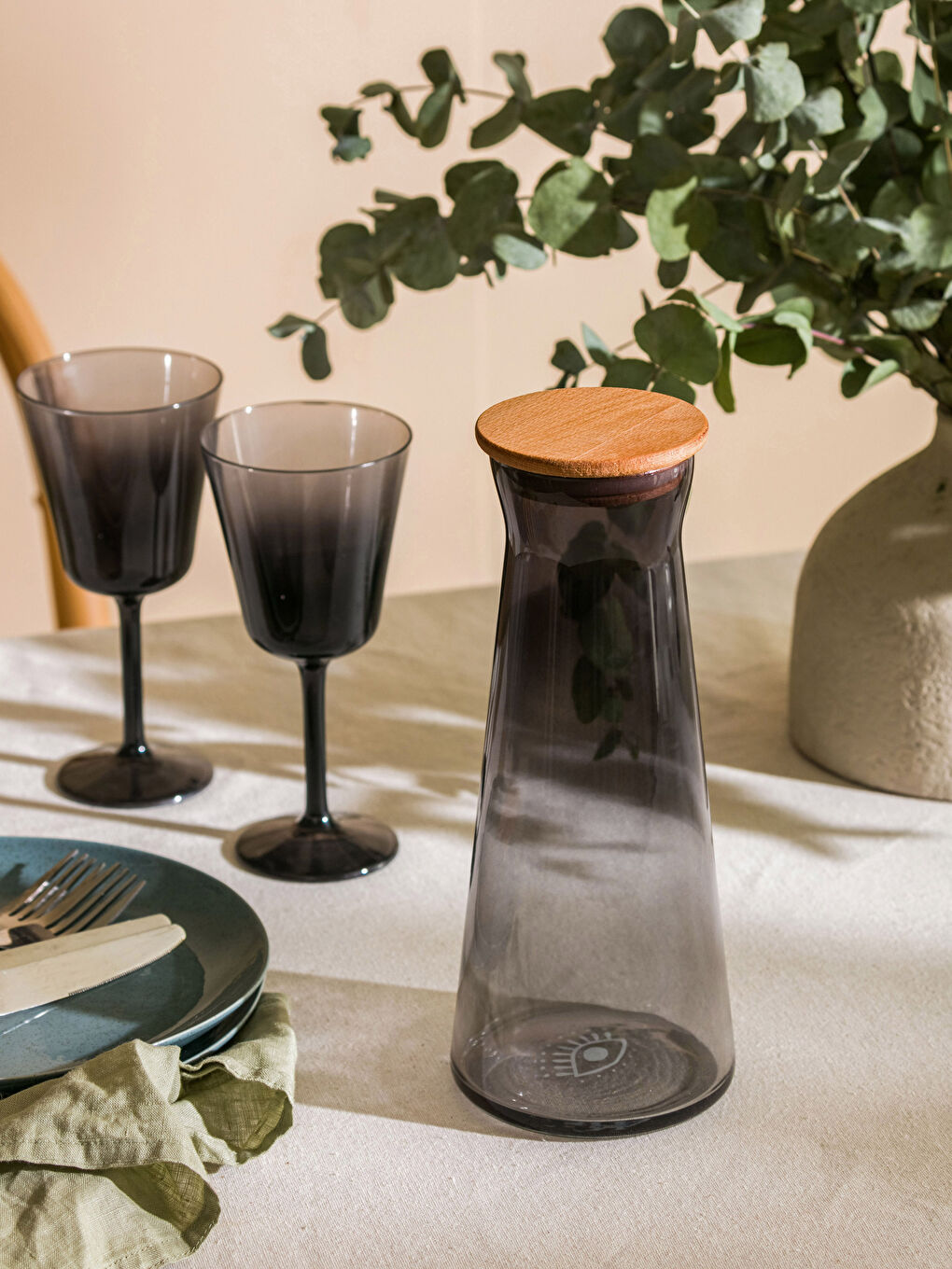 Siyah Ahşap Kapaklı Cam Sürahi 1150 ml-1