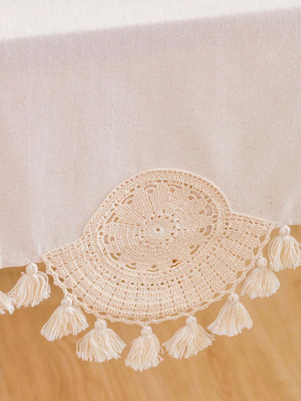 مفرش طاولة دانتيل مزخرف 45x150 سم-3