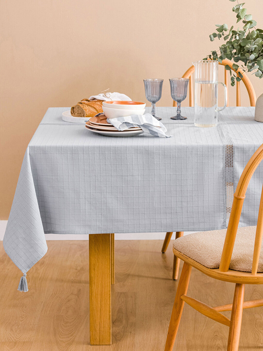 Mavi Püsküllü Dantel Detaylı Masa Örtüsü 150x220 cm-1