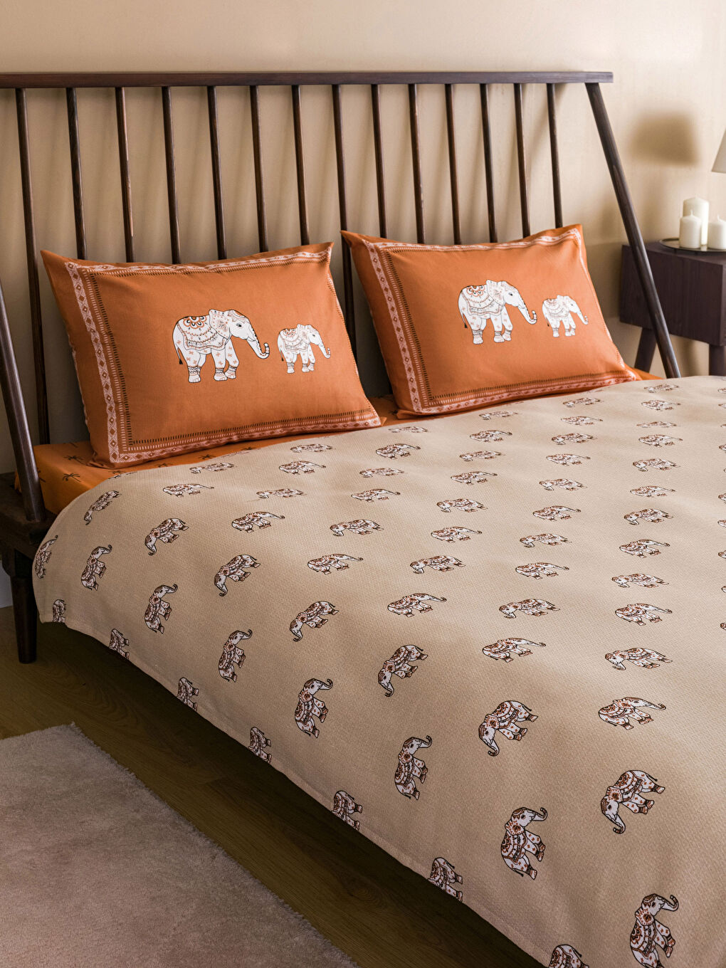 Karışık Desenli Çift Kişilik Pike Takımı