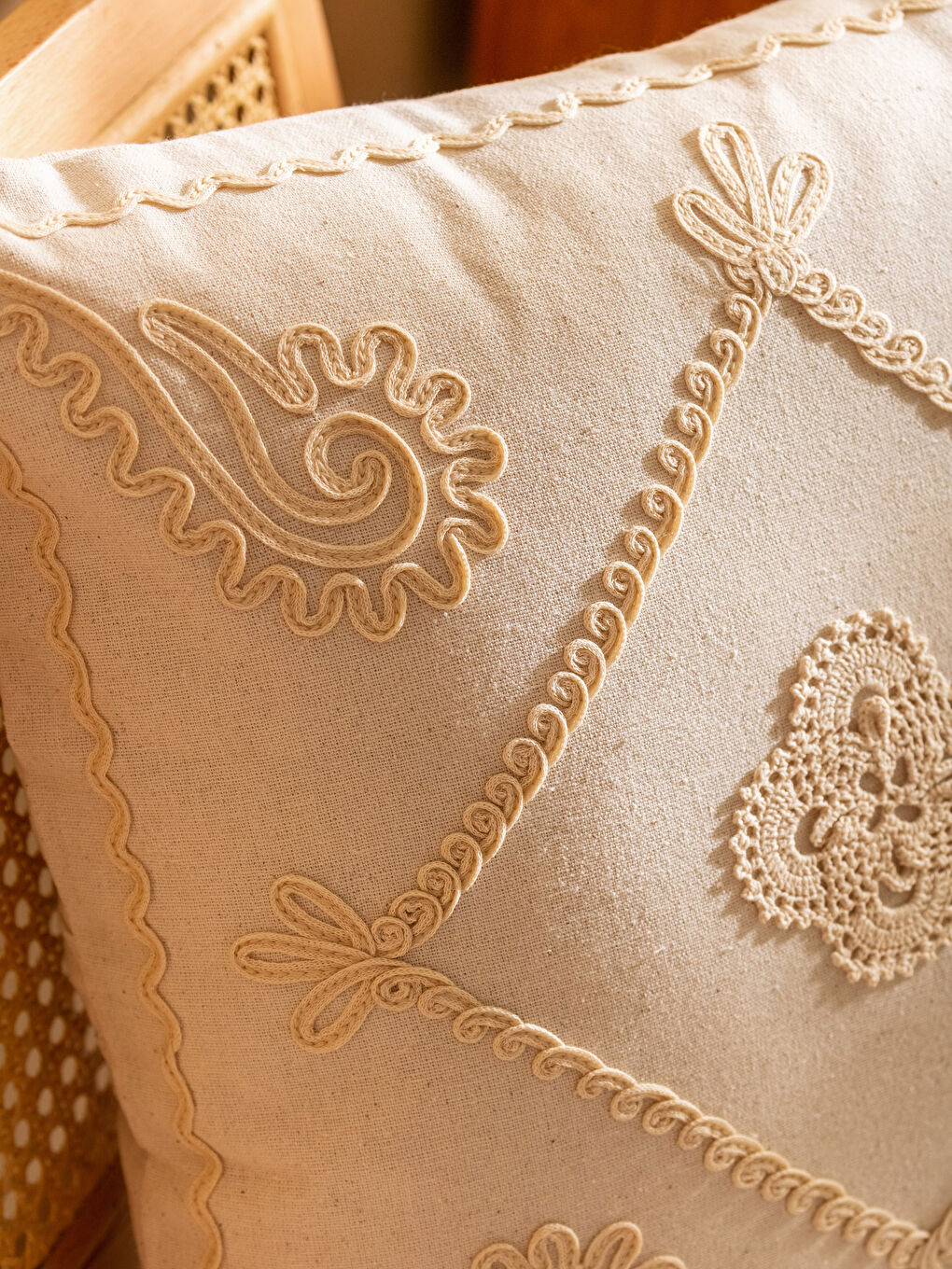 غطاء وسادة بتفاصيل دانتيل 45x45 سم-2