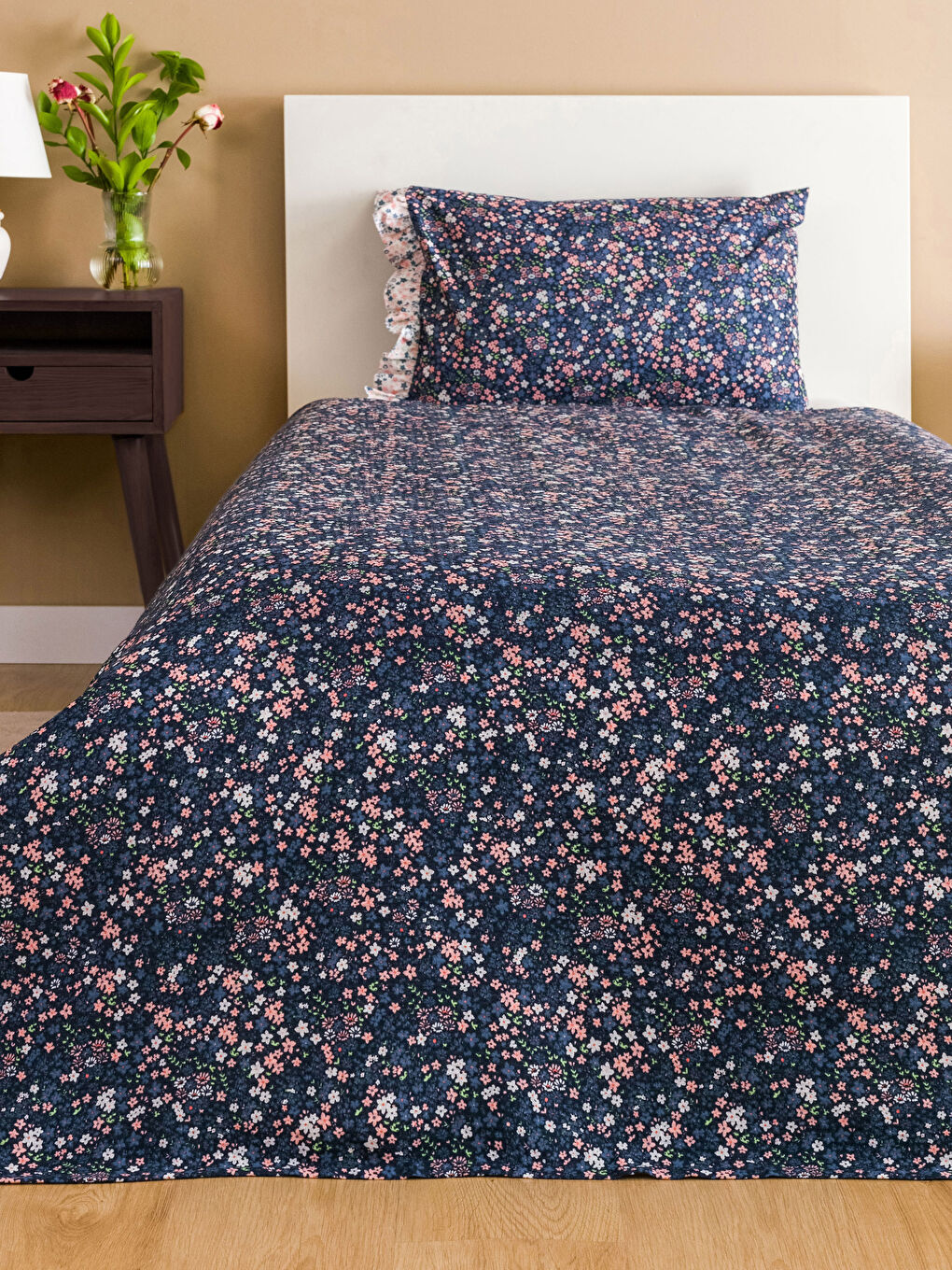 Karışık Çiçek Desenli Tek Kişilik Pike Seti