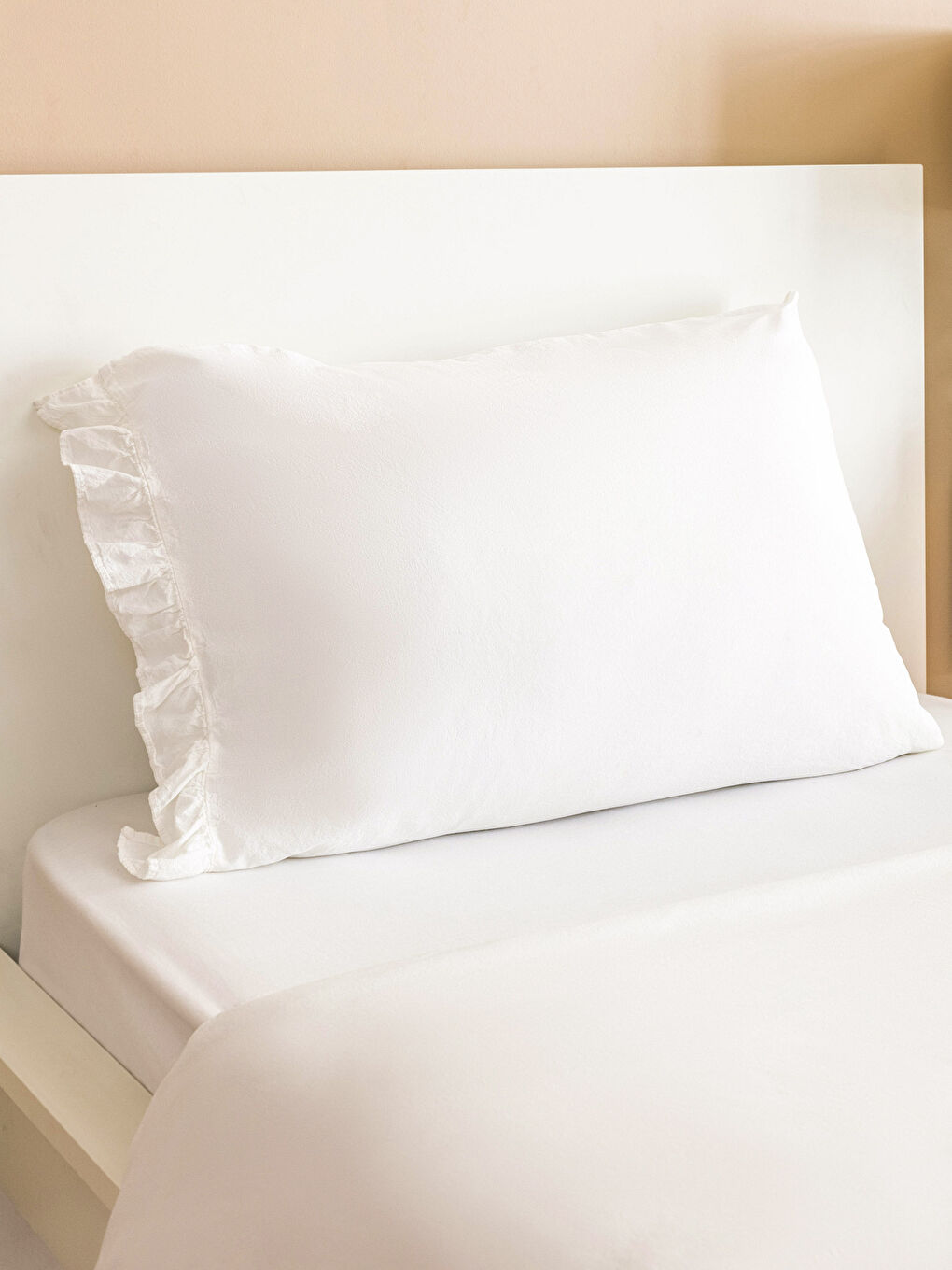 Beyaz Fırfır Detaylı Tek Kişilik Nevresim Seti-2