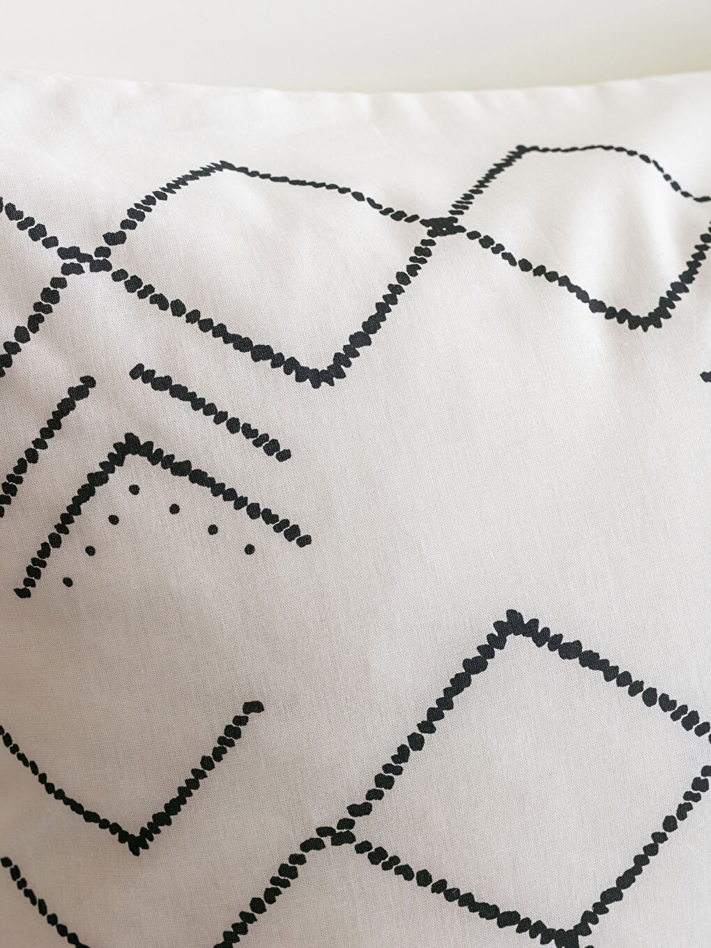 Siyah Etnik Desenli Pamuklu Tek Kişilik Nevresim Seti-3