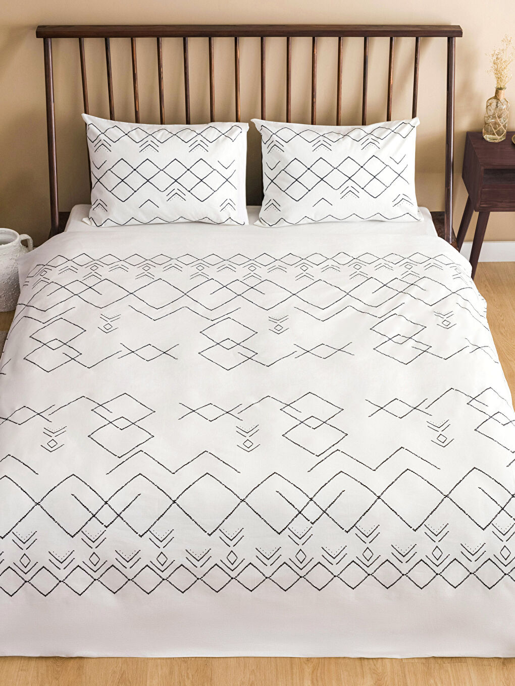 طقم غطاء لحاف مزدوج بنقشة عرقية-1