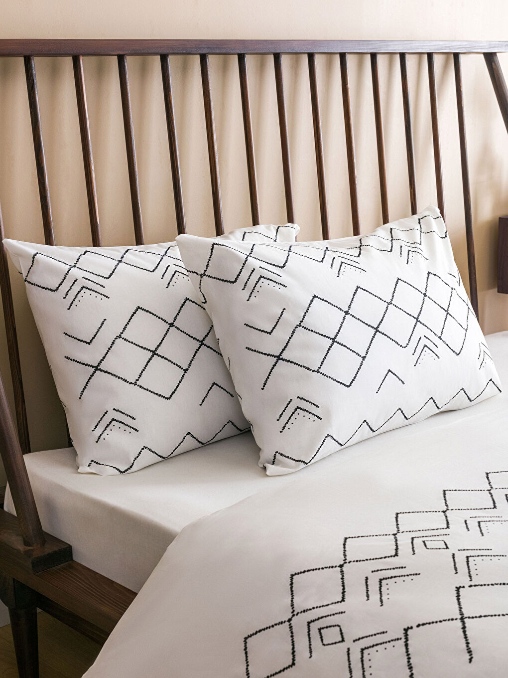 طقم غطاء لحاف مزدوج بنقشة عرقية-2